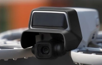 Osłona przeciwsłoneczna obiektywu Sunnylife do DJI Flip (czarna)